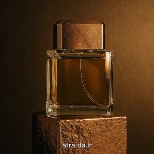 تصویر بهترین عطر که حس لوکس بودن و خاص بودن محصول را منتقل می‌کند. در پایین برچسب atraida.ir هویت برند عطر آیدا ( امیر عطری) درج شده است